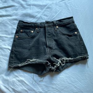 LEVIS 501 black denim shorts